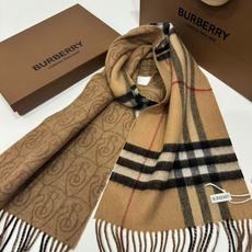 🆕Burberry · B字形盾牌❗️B家双面围巾❗好看的要疯掉了,太有型太有魅力了❗❗非常斯文时尚的秋冬单品!真的很喜 🆕Burberry · B字形盾牌❗️B家双面围巾❗好看的要疯掉了,太有型太有魅力了❗❗非常斯文时尚的秋冬单品!真的很喜