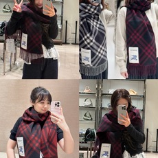 🆕Burberry新款苏格兰格纹羊绒围巾,继全智贤带火的格纹款围巾之后,Bur又一款力作上市,Burberry新款流苏格 🆕Burberry新款苏格兰格纹羊绒围巾,继全智贤带火的格纹款围巾之后,Bur又一款力作上市,Burberry新款流苏格