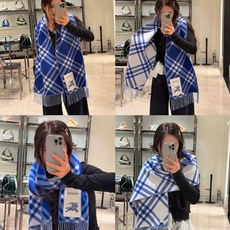🆕Burberry新款苏格兰格纹羊绒围巾,继全智贤带火的格纹款围巾之后,Bur又一款力作上市,Burberry新款流苏格 🆕Burberry新款苏格兰格纹羊绒围巾,继全智贤带火的格纹款围巾之后,Bur又一款力作上市,Burberry新款流苏格