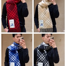 🆕Burberry新款苏格兰格纹羊绒围巾,继全智贤带火的格纹款围巾之后,Bur又一款力作上市,Burberry新款流苏格 🆕Burberry新款苏格兰格纹羊绒围巾,继全智贤带火的格纹款围巾之后,Bur又一款力作上市,Burberry新款流苏格