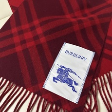 🆕Burberry新款苏格兰格纹羊绒围巾,继全智贤带火的格纹款围巾之后,Bur又一款力作上市,Burberry新款流苏格 🆕Burberry新款苏格兰格纹羊绒围巾,继全智贤带火的格纹款围巾之后,Bur又一款力作上市,Burberry新款流苏格
