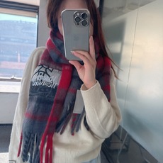 🆕𝐕𝐢𝐯𝐢𝐞𝐧𝐧𝐞 𝐖𝐞𝐬𝐭𝐰𝐨𝐨𝐝🪐✨ 经典大土星马海毛围巾 vivienne westwood西太后土星 英国时装设 🆕𝐕𝐢𝐯𝐢𝐞𝐧𝐧𝐞 𝐖𝐞𝐬𝐭𝐰𝐨𝐨𝐝🪐✨ 经典大土星马海毛围巾 vivienne westwood西太后土星 英国时装设