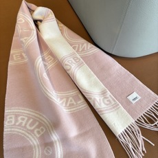 🆕𝐁𝐔𝐑𝐁𝐄𝐑𝐑𝐘 •【新徽章】 Size:168x30cm 100%山羊绒 AB双面配色,强调永不过时的英伦风情 🆕𝐁𝐔𝐑𝐁𝐄𝐑𝐑𝐘 •【新徽章】 Size:168x30cm 100%山羊绒 AB双面配色,强调永不过时的英伦风情