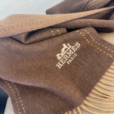 🆕 【▪Hermes · 爱马仕,大H难得一见的温柔配色,低调又不失优雅❗️】重点推荐❗️双面配色,新增今年特别流行的边 🆕 【▪Hermes · 爱马仕,大H难得一见的温柔配色,低调又不失优雅❗️】重点推荐❗️双面配色,新增今年特别流行的边