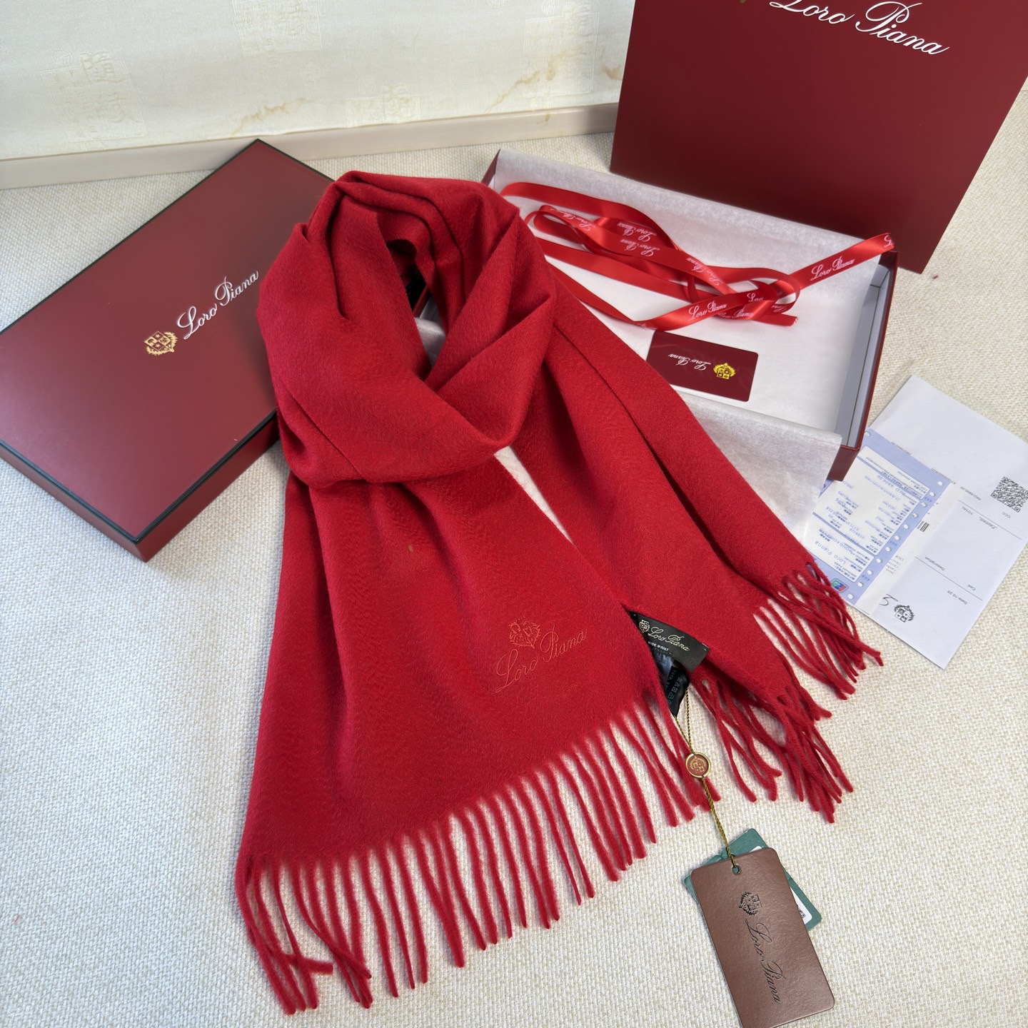 🆕Loro Piana · 诺悠翩雅秋冬新品❗️超级夯货 重磅来袭❗️【极品山羊绒小围巾】送人自留都太高大上了😍重磅上新