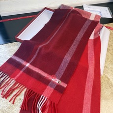🆕Loro Piana · 诺悠翩雅秋冬新品❗️【极品山羊绒水波纹格纹围巾】送人自留都太高大上了😍重磅上新,爆款爆款,渠 🆕Loro Piana · 诺悠翩雅秋冬新品❗️【极品山羊绒水波纹格纹围巾】送人自留都太高大上了😍重磅上新,爆款爆款,渠