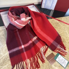 🆕Loro Piana · 诺悠翩雅秋冬新品❗️【极品山羊绒水波纹格纹围巾】送人自留都太高大上了😍重磅上新,爆款爆款,渠 🆕Loro Piana · 诺悠翩雅秋冬新品❗️【极品山羊绒水波纹格纹围巾】送人自留都太高大上了😍重磅上新,爆款爆款,渠