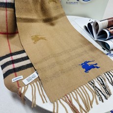 🆕Burberry最新款双面两用马术骑士徽标拼格纹羊绒围巾,这款含金量很高,双面刺绣工艺,印花工艺加提花工艺,大密度双面 🆕Burberry最新款双面两用马术骑士徽标拼格纹羊绒围巾,这款含金量很高,双面刺绣工艺,印花工艺加提花工艺,大密度双面