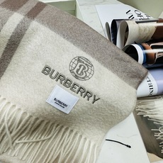 🆕Burberry · 巴宝莉新款重磅水波纹羊绒围巾‼️今年我们的男款真的是高端Level,重磅极品‼️妥妥的家属福利👍 🆕Burberry · 巴宝莉新款重磅水波纹羊绒围巾‼️今年我们的男款真的是高端Level,重磅极品‼️妥妥的家属福利👍