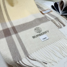 🆕Burberry · 巴宝莉新款重磅水波纹羊绒围巾‼️今年我们的男款真的是高端Level,重磅极品‼️妥妥的家属福利👍 🆕Burberry · 巴宝莉新款重磅水波纹羊绒围巾‼️今年我们的男款真的是高端Level,重磅极品‼️妥妥的家属福利👍