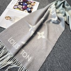 🆕Louis Vuitton · REYKJAVIK GRADIENT渐变羊绒围巾❗️【全品相订单,每个颜色都对应官网型 🆕Louis Vuitton · REYKJAVIK GRADIENT渐变羊绒围巾❗️【全品相订单,每个颜色都对应官网型