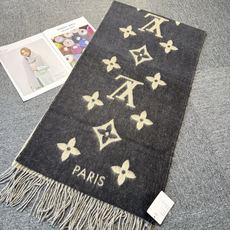 🆕Louis Vuitton · REYKJAVIK GRADIENT渐变羊绒围巾❗️【全品相订单,每个颜色都对应官网型 🆕Louis Vuitton · REYKJAVIK GRADIENT渐变羊绒围巾❗️【全品相订单,每个颜色都对应官网型