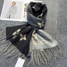 🆕Louis Vuitton · REYKJAVIK GRADIENT渐变羊绒围巾❗️【全品相订单,每个颜色都对应官网型 🆕Louis Vuitton · REYKJAVIK GRADIENT渐变羊绒围巾❗️【全品相订单,每个颜色都对应官网型