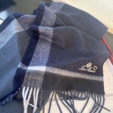 🆕Loro Piana · 诺悠翩雅秋冬新品❗️【极品山羊绒水波纹格纹围巾】送人自留都太高大上了😍重磅上新,爆款爆款,渠 🆕Loro Piana · 诺悠翩雅秋冬新品❗️【极品山羊绒水波纹格纹围巾】送人自留都太高大上了😍重磅上新,爆款爆款,渠