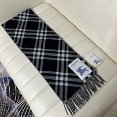 🆕Burberry新款苏格兰格纹羊绒围巾,继全智贤带火的格纹款围巾之后,Bur又一款力作上市,Burberry新款流苏格 🆕Burberry新款苏格兰格纹羊绒围巾,继全智贤带火的格纹款围巾之后,Bur又一款力作上市,Burberry新款流苏格