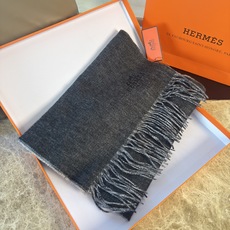 🆕 【▪Hermes · 爱马仕羊绒双面围巾,大H难得一见的温柔配色,低调又不失优雅❗️】重点推荐❗️双面配色,一条围巾 🆕 【▪Hermes · 爱马仕羊绒双面围巾,大H难得一见的温柔配色,低调又不失优雅❗️】重点推荐❗️双面配色,一条围巾