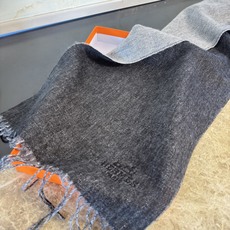 🆕 【▪Hermes · 爱马仕羊绒双面围巾,大H难得一见的温柔配色,低调又不失优雅❗️】重点推荐❗️双面配色,一条围巾 🆕 【▪Hermes · 爱马仕羊绒双面围巾,大H难得一见的温柔配色,低调又不失优雅❗️】重点推荐❗️双面配色,一条围巾