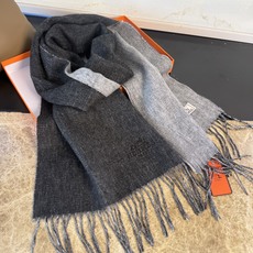 🆕 【▪Hermes · 爱马仕羊绒双面围巾,大H难得一见的温柔配色,低调又不失优雅❗️】重点推荐❗️双面配色,一条围巾 🆕 【▪Hermes · 爱马仕羊绒双面围巾,大H难得一见的温柔配色,低调又不失优雅❗️】重点推荐❗️双面配色,一条围巾
