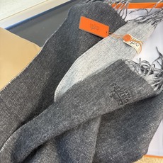 🆕 【▪Hermes · 爱马仕羊绒双面围巾,大H难得一见的温柔配色,低调又不失优雅❗️】重点推荐❗️双面配色,一条围巾 🆕 【▪Hermes · 爱马仕羊绒双面围巾,大H难得一见的温柔配色,低调又不失优雅❗️】重点推荐❗️双面配色,一条围巾