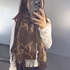 🆕Gucci大G双面羊绒围巾 Size:45*200cm 100%羊绒 G家难得纯羊绒出品!超洋气大G提花、两面配 🆕Gucci大G双面羊绒围巾 Size:45*200cm 100%羊绒 G家难得纯羊绒出品!超洋气大G提花、两面配