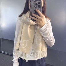 🆕Gucci大G双面羊绒围巾 Size:45*200cm 100%羊绒 G家难得纯羊绒出品!超洋气大G提花、两面配 🆕Gucci大G双面羊绒围巾 Size:45*200cm 100%羊绒 G家难得纯羊绒出品!超洋气大G提花、两面配