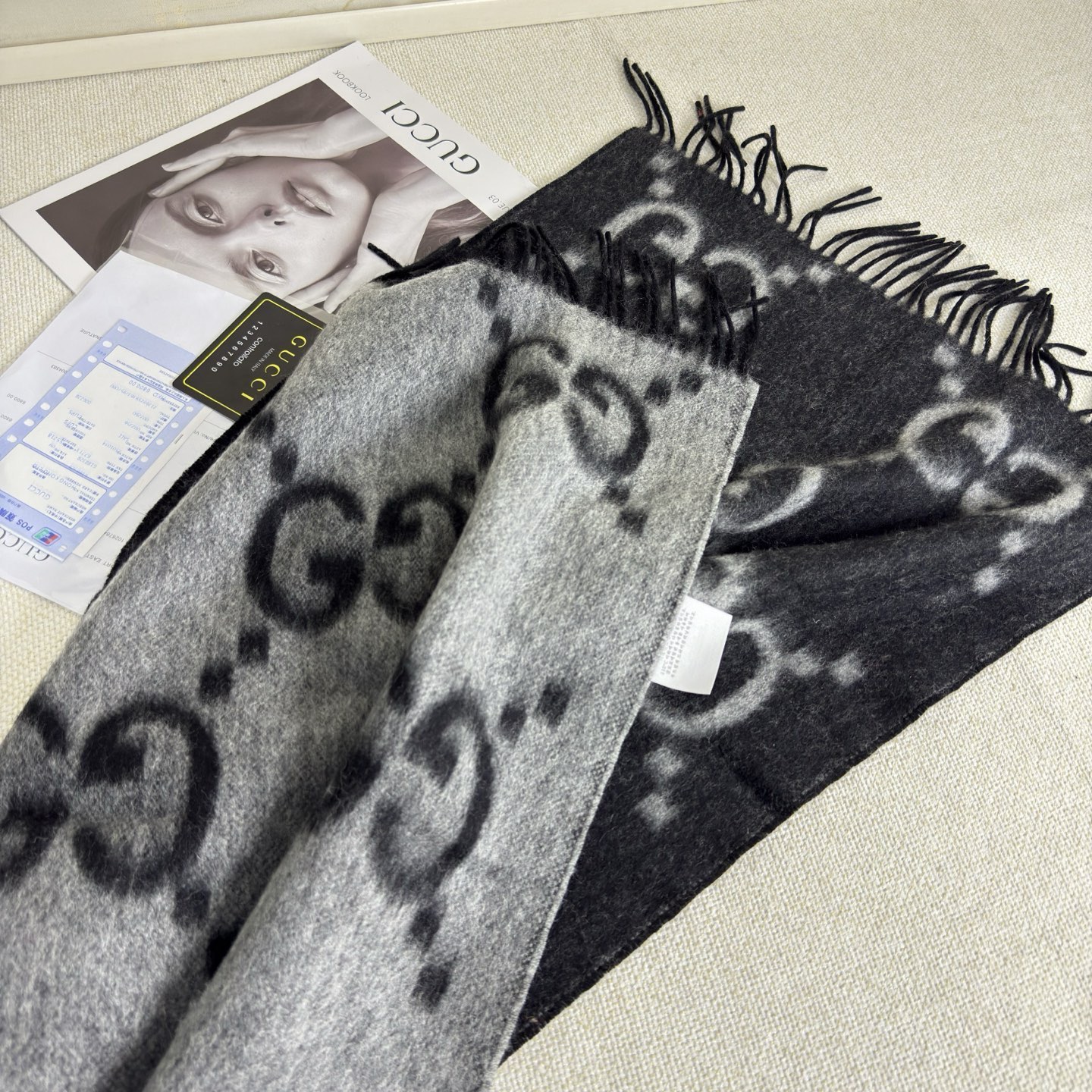🆕Gucci大G双面羊绒围巾  Size：45*200cm   100%羊绒 G家难得纯羊绒出品！超洋气大G提花、两面配