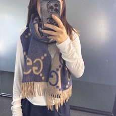 🆕Gucci大G双面羊绒围巾 Size:45*200cm 100%羊绒 G家难得纯羊绒出品!超洋气大G提花、两面配 🆕Gucci大G双面羊绒围巾 Size:45*200cm 100%羊绒 G家难得纯羊绒出品!超洋气大G提花、两面配