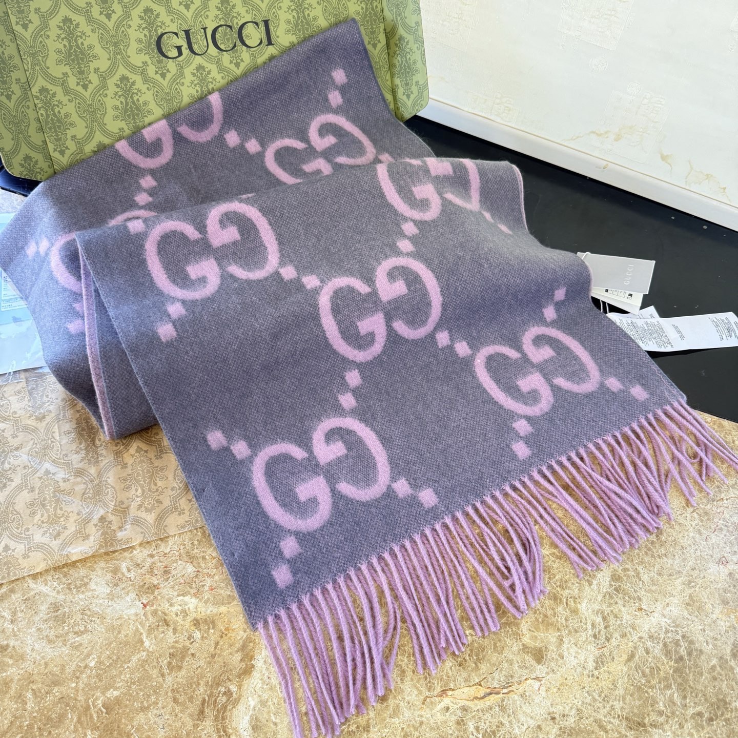 🆕Gucci大G双面羊绒围巾  Size：45*200cm   100%羊绒 G家难得纯羊绒出品！超洋气大G提花、两面配