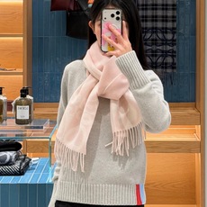 🆕 LOEWE罗意威·双面拼色羊绒羊毛围巾❗️这个配色真的温柔到骨子里,经典Anagram回纹大logo,辨识度恰到好处 🆕 LOEWE罗意威·双面拼色羊绒羊毛围巾❗️这个配色真的温柔到骨子里,经典Anagram回纹大logo,辨识度恰到好处