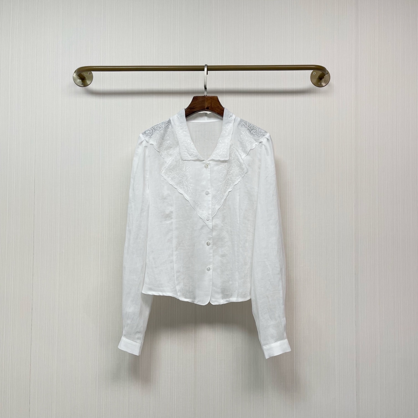 Elegante Geborduurde Linnen Blouse met Lange Mouwen - Retro Chic Design
