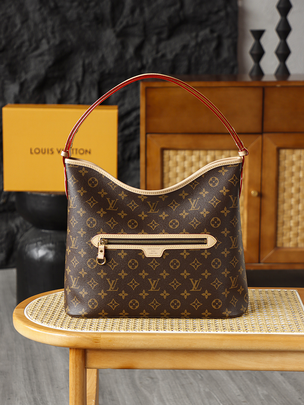 Louis Vuitton Lineup Hobo Handbag M27335