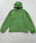 Petite veste zippée à capuche en jacquard double face classique de nouveau style Lv24SS. Le tissu est exclusivement personnalisé, développé à partir de la version originale, et la fabrication est précise et méticuleuse. Cette veste a deux options : un motif monogramme sur toute la largeur et une couleur unie calme. est livré avec une capuche, une fermeture éclair sur le devant, des poignets et un ourlet élastiques. Les agrafes 1V sont ornées sur la poitrine, ce qui le rend simple et tendance à porter des deux côtés, ce qui en fait un choix dynamique au fil des saisons. Même style pour homme et femme, taille fortement conseillée : 46 48 50 52 1 Petite veste zippée à capuche en jacquard double face classique de nouveau style Lv24SS. Le tissu est exclusivement personnalisé, développé à partir de la version originale, et la fabrication est précise et méticuleuse. Cette veste a deux options : un motif monogramme sur toute la largeur et une couleur unie calme. est livré avec une capuche, une fermeture éclair sur le devant, des poignets et un ourlet élastiques. Les agrafes 1V sont ornées sur la poitrine, ce qui le rend simple et tendance à porter des deux côtés, ce qui en fait un choix dynamique au fil des saisons. Même style pour homme et femme, taille fortement conseillée : 46 48 50 52