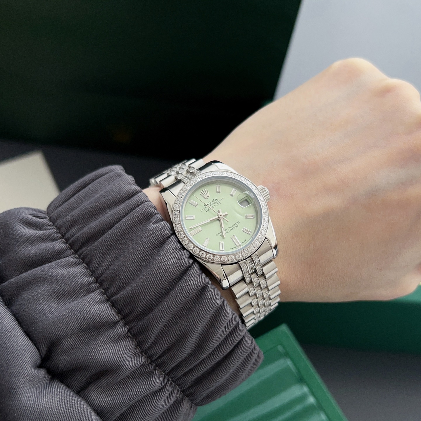 Rolex Style Black Watches Watches Watches detail image 9 from source 765449
