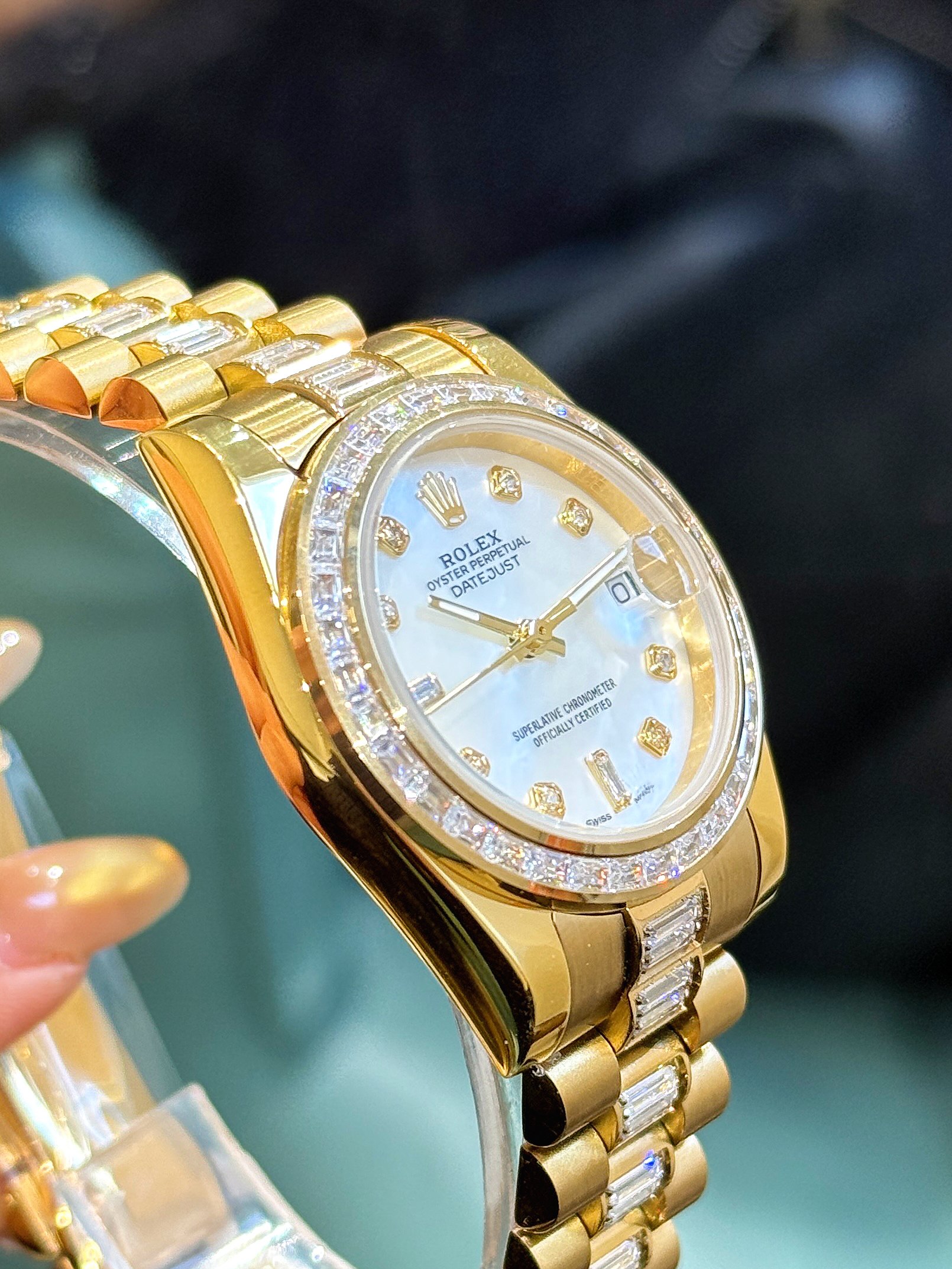 Rolex Style White Watches Watches Watches detail image 9 from source 765351