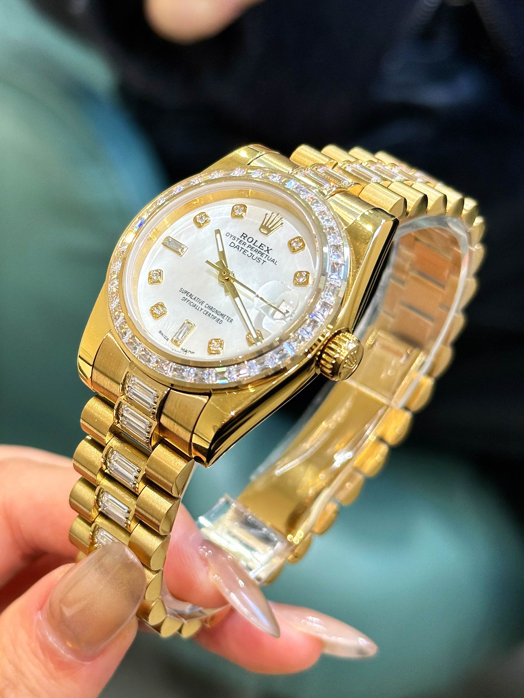 Rolex Style White Watches Watches Watches detail image 3 from source 765351