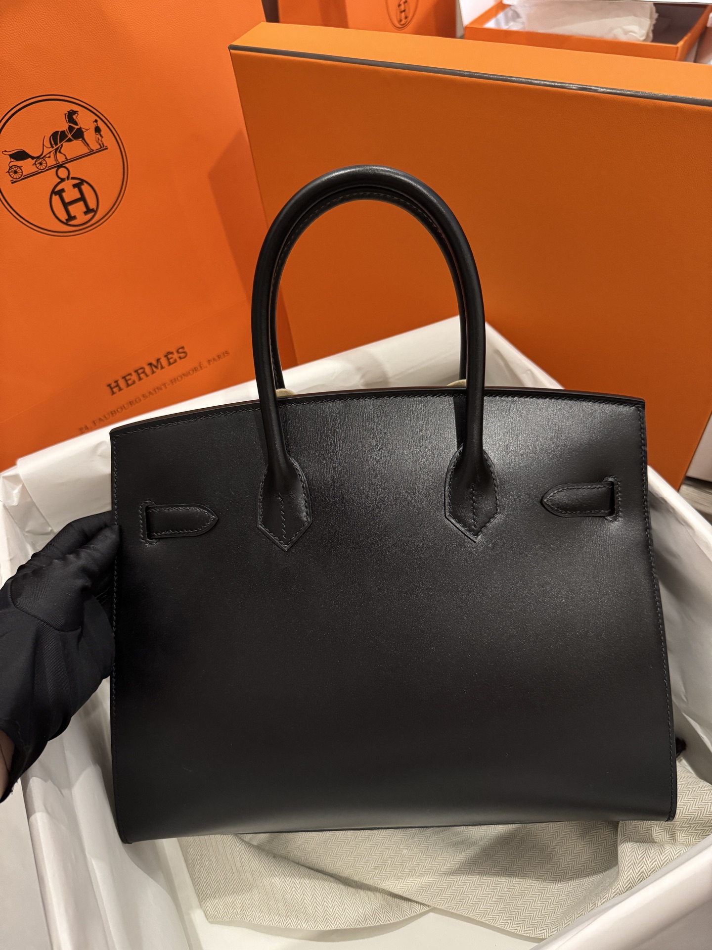 客户定制✈️
BK30 box 黑金 顶级手缝 质感无敌 细节随意对比🆚 进出专柜无压力😎行情价16w➕ 小千拿下

Customized for customers, with the same quality as the counter, but at a very low price.✈️