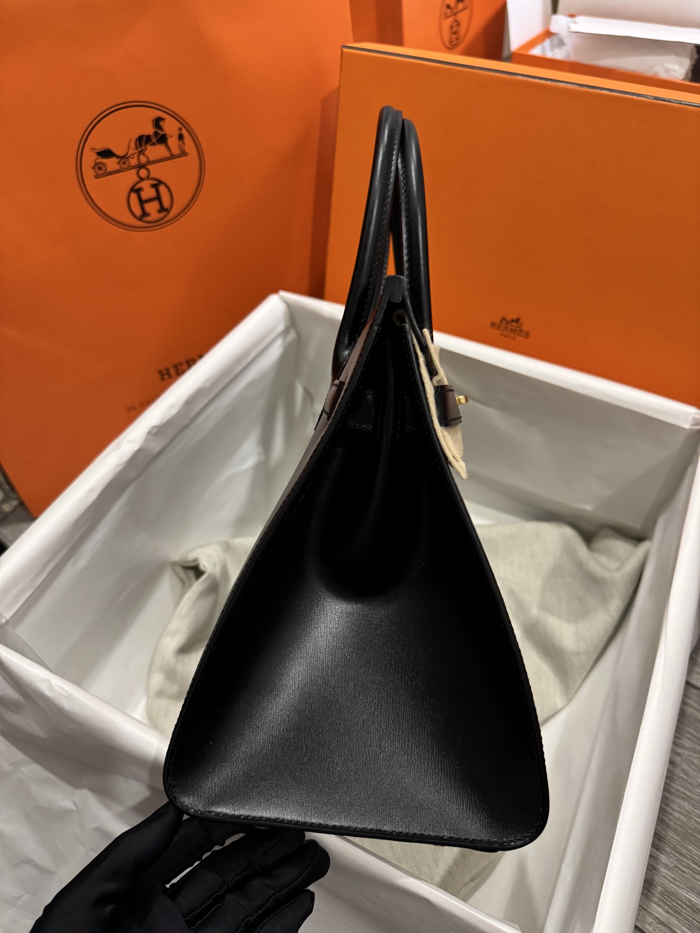 客户定制✈️
BK30 box 黑金 顶级手缝 质感无敌 细节随意对比🆚 进出专柜无压力😎行情价16w➕ 小千拿下

Customized for customers, with the same quality as the counter, but at a very low price.✈️