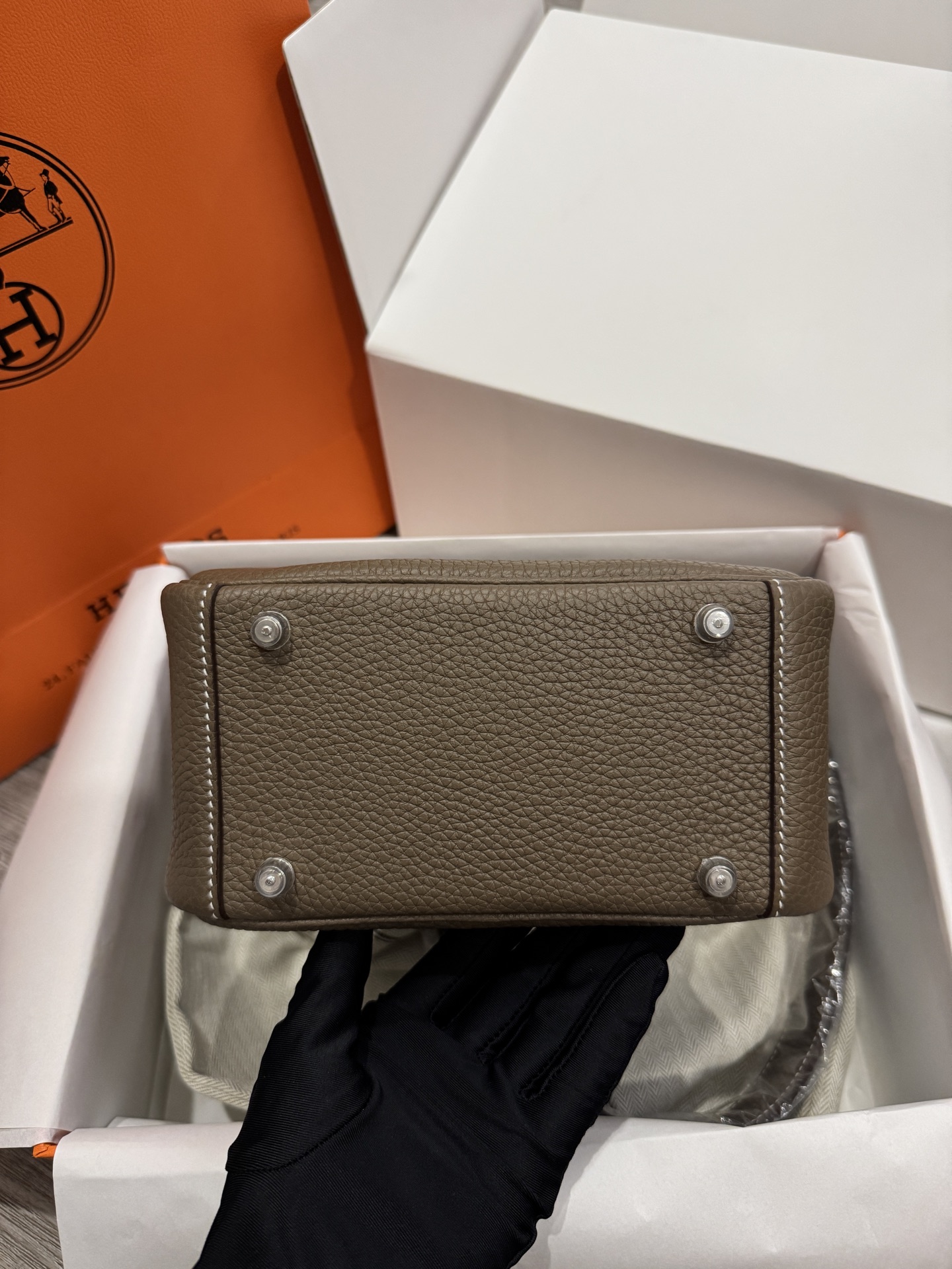 客户定制✈️
Lindy迷你 Tc皮 大象灰 银扣🐘