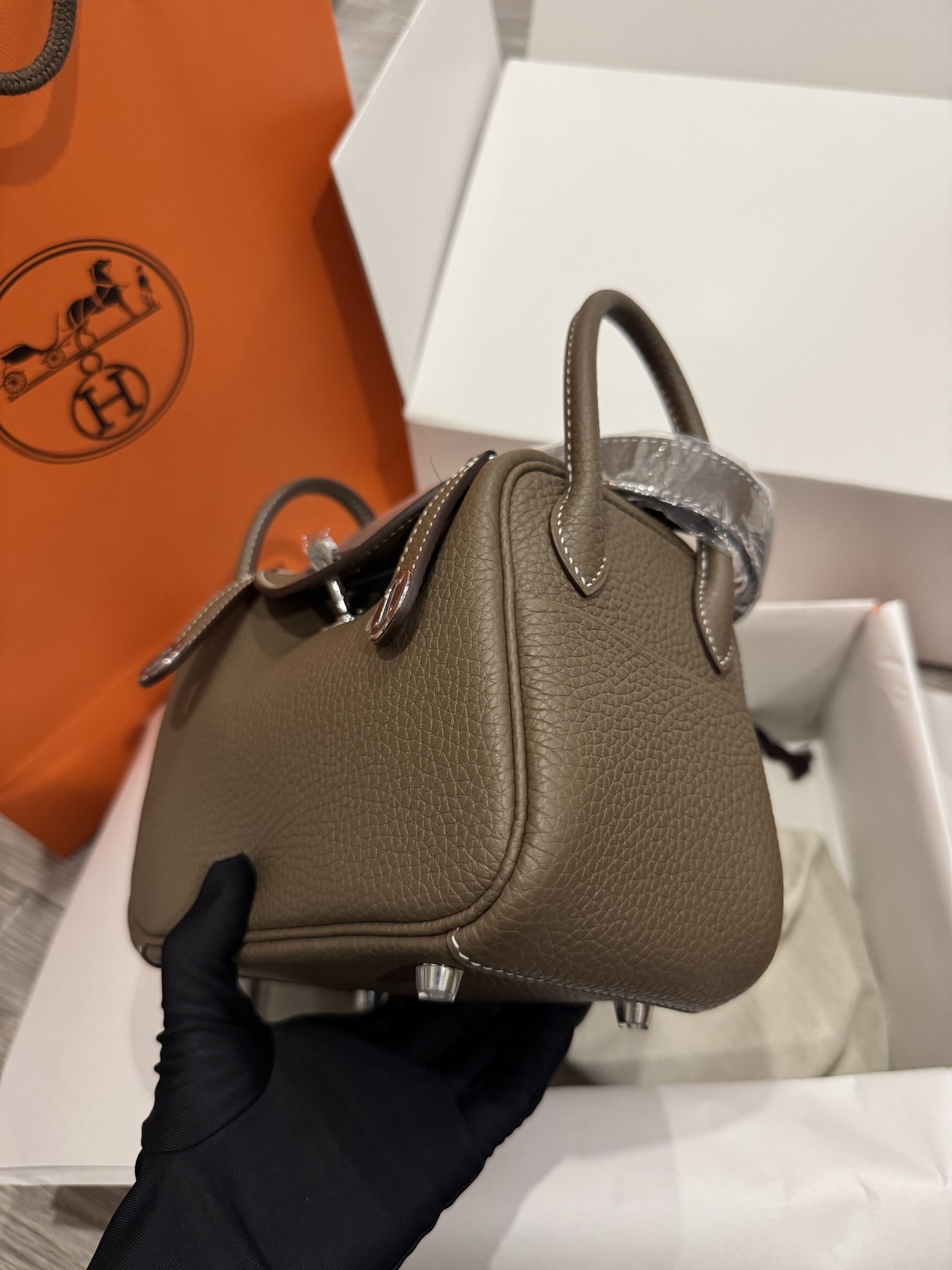 客户定制✈️
Lindy迷你 Tc皮 大象灰 银扣🐘