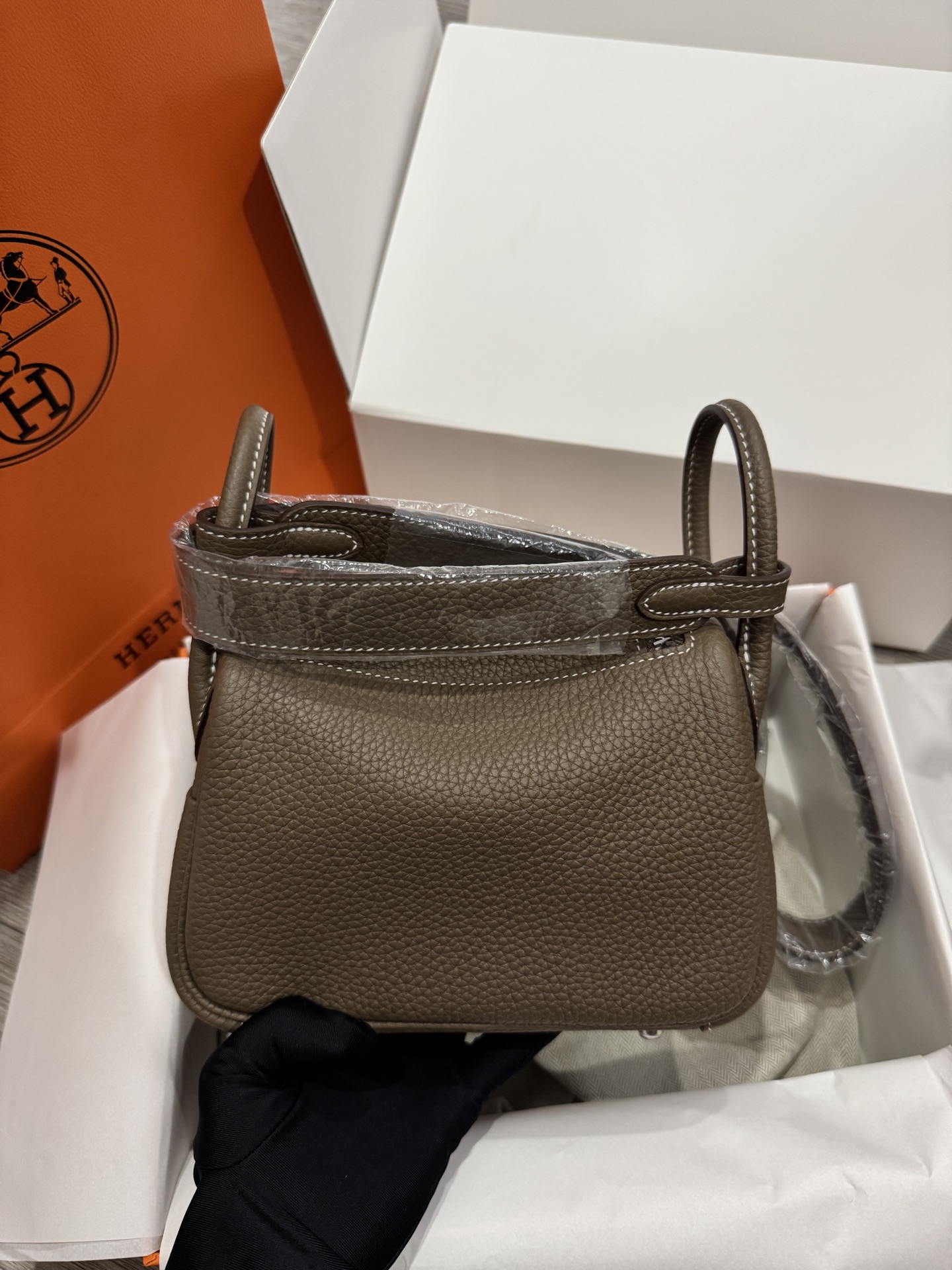 客户定制✈️
Lindy迷你 Tc皮 大象灰 银扣🐘