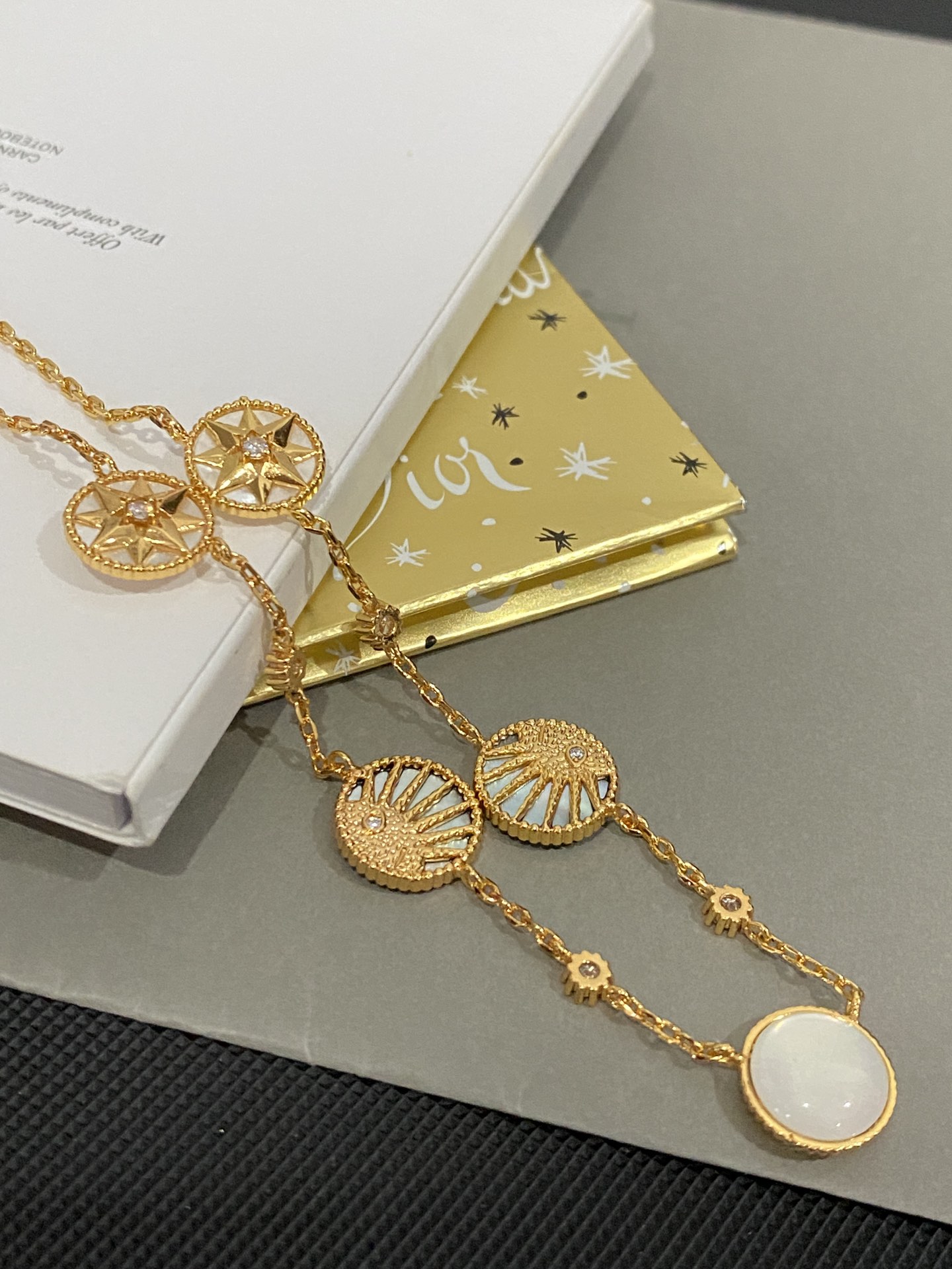 Dior New Necklace Gift Ideas: Luxury Present Guide 7 i1725782932 5695 1