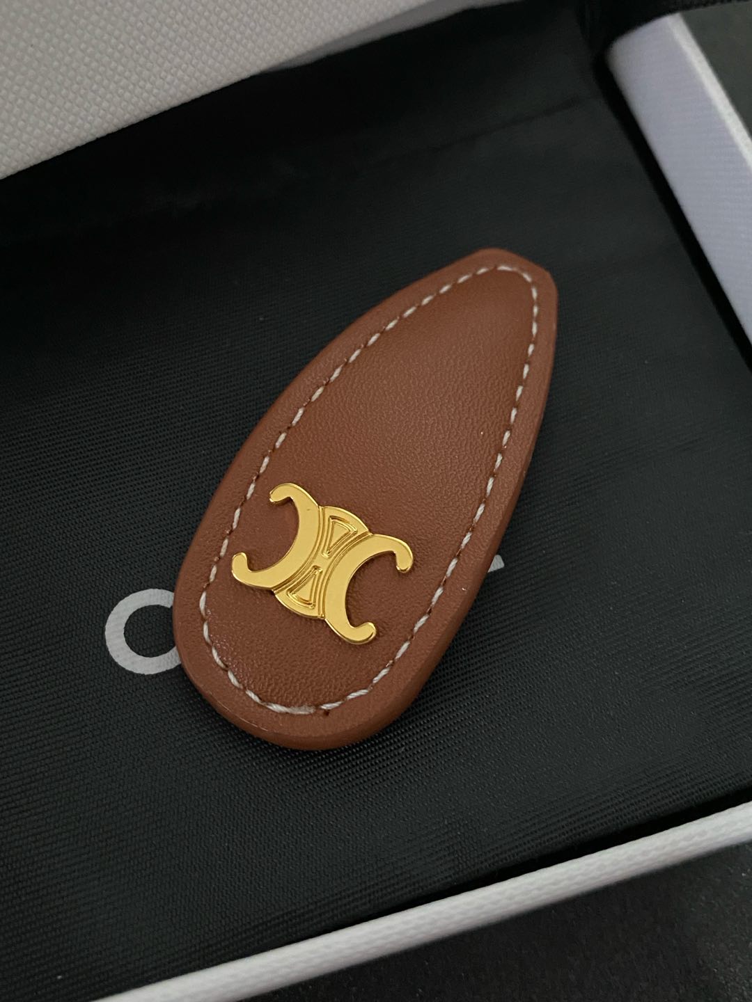 Celine Celestial Hair Clip: Star & Moon Motif with Crystal Embellishments 13 i1735283842098 6461 0 1