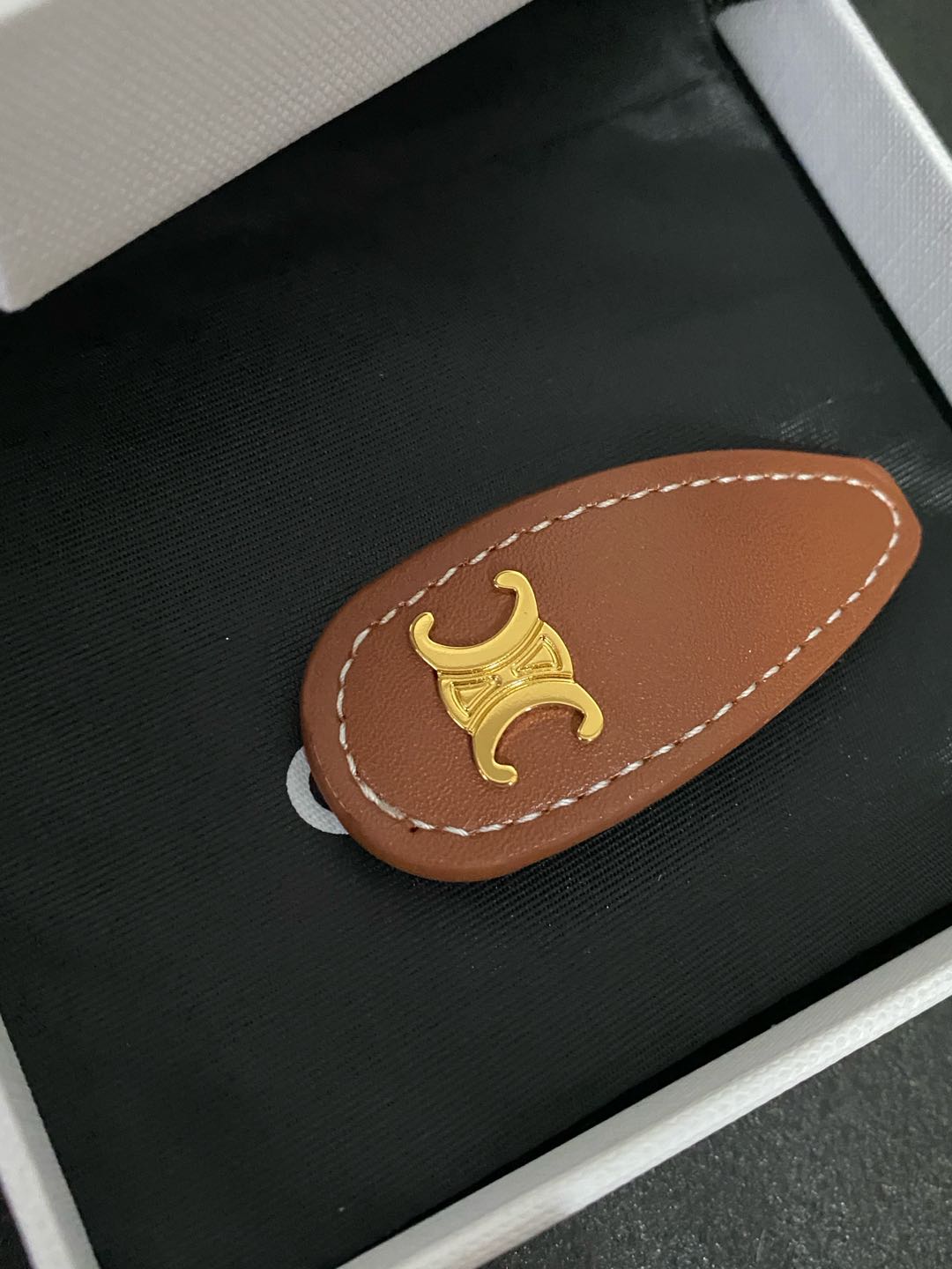 Celine Celestial Hair Clip: Star & Moon Motif with Crystal Embellishments 16 i1735283842098 8486 0 3