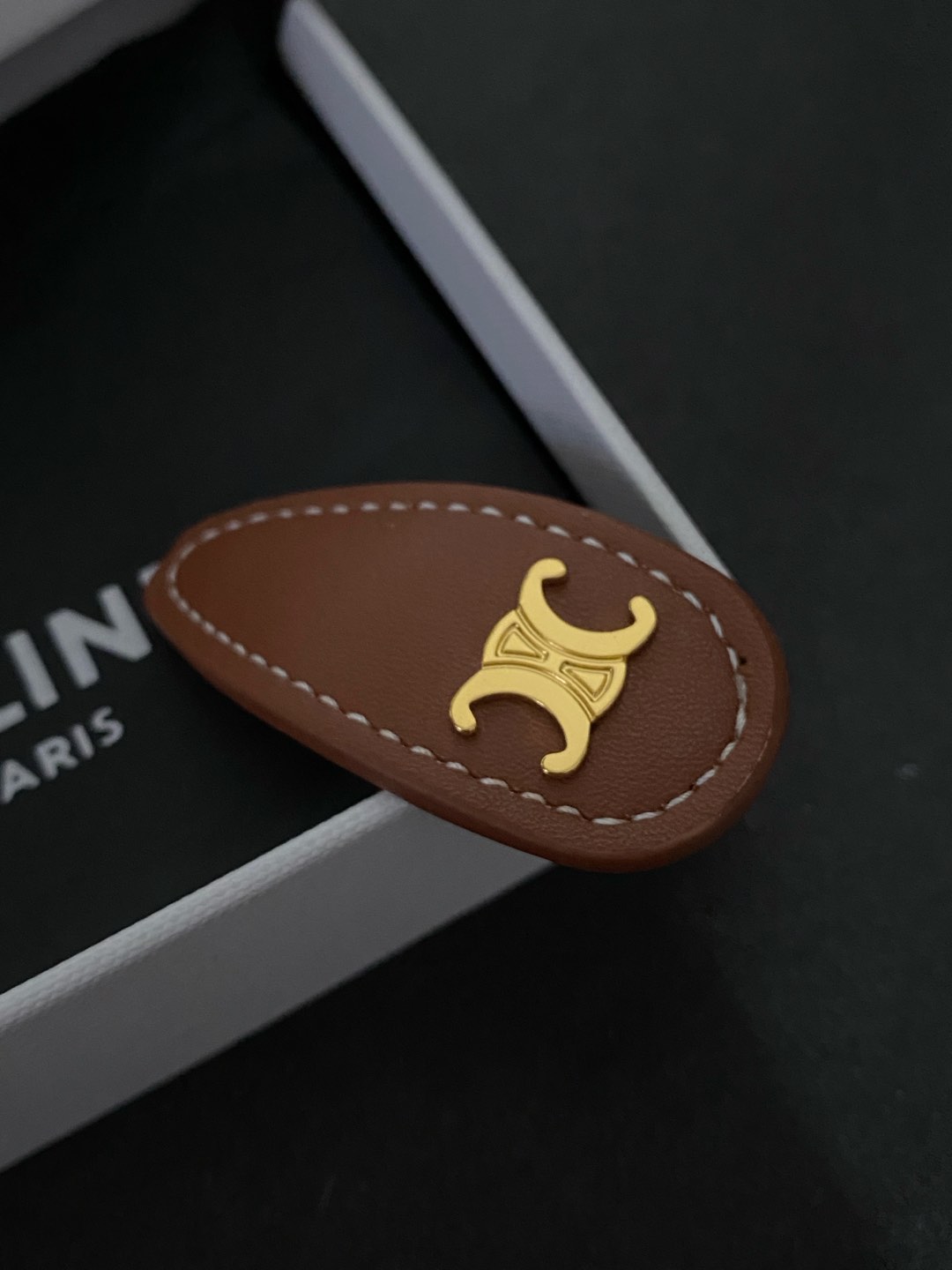 Celine Celestial Hair Clip: Star & Moon Motif with Crystal Embellishments 10 i1735283842098 8923 0 0