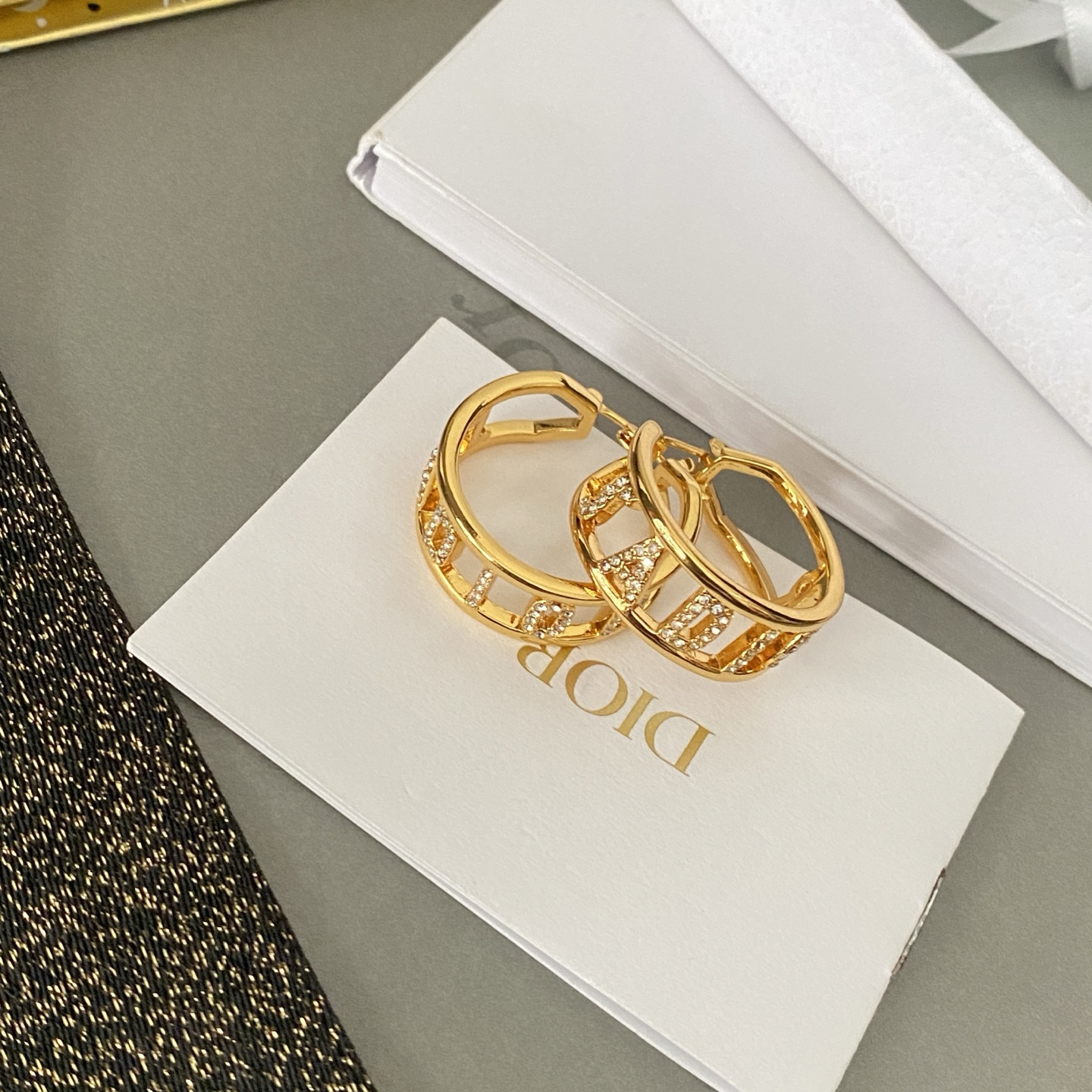 Diro New Earrings 8 i1745205517189 6799 0 2