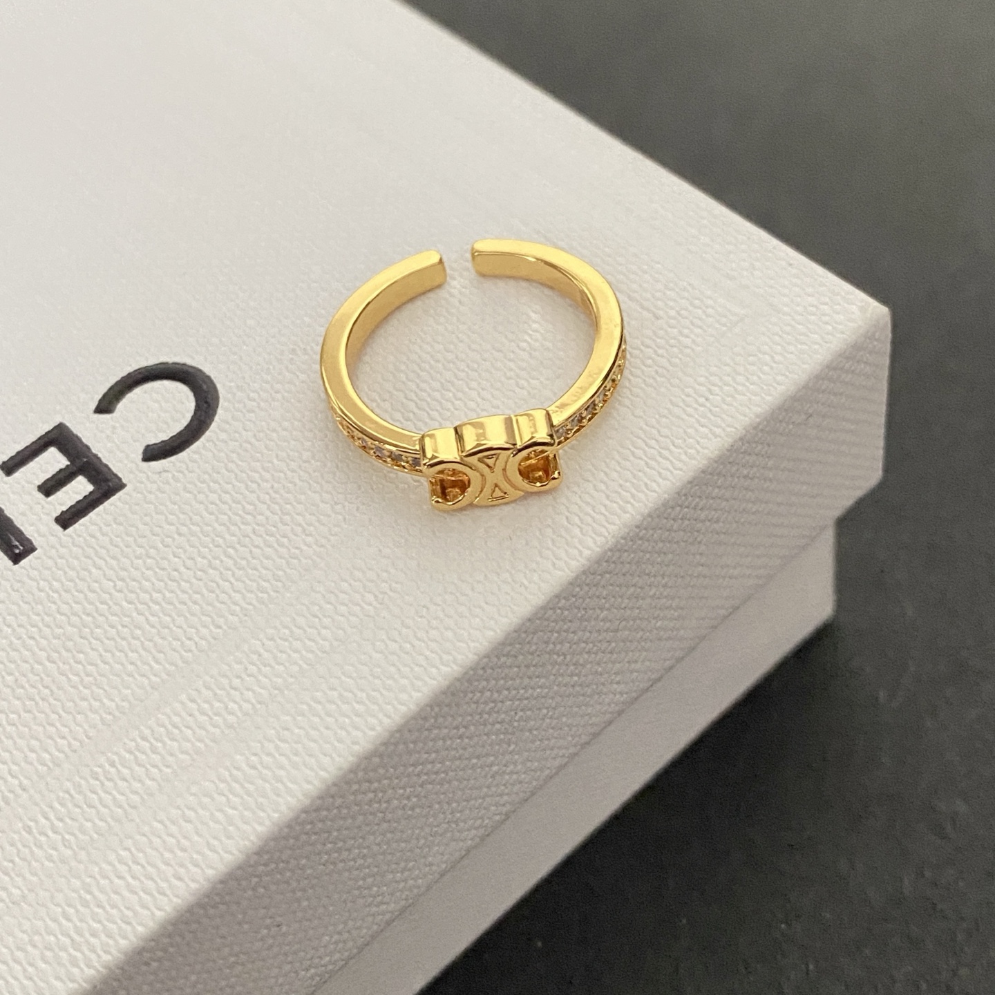 Celine Art Deco Ring: Geometric Patterns with Onyx Inlay 9 i1748403036935 8809 0 3