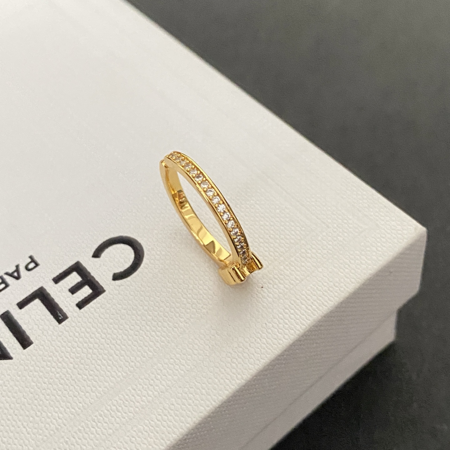 Celine Art Deco Ring: Geometric Patterns with Onyx Inlay 7 i1748403036986 1902 0 0