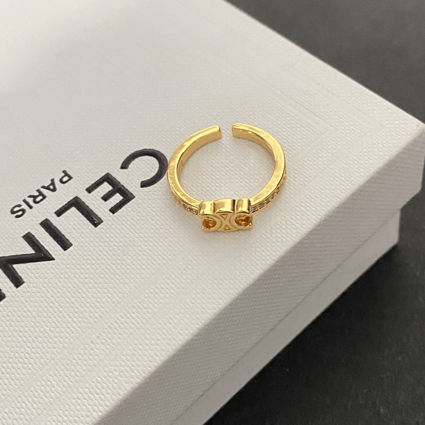 Celine Art Deco Ring: Geometric Patterns with Onyx Inlay 6 i1748403036997 4361 0 1