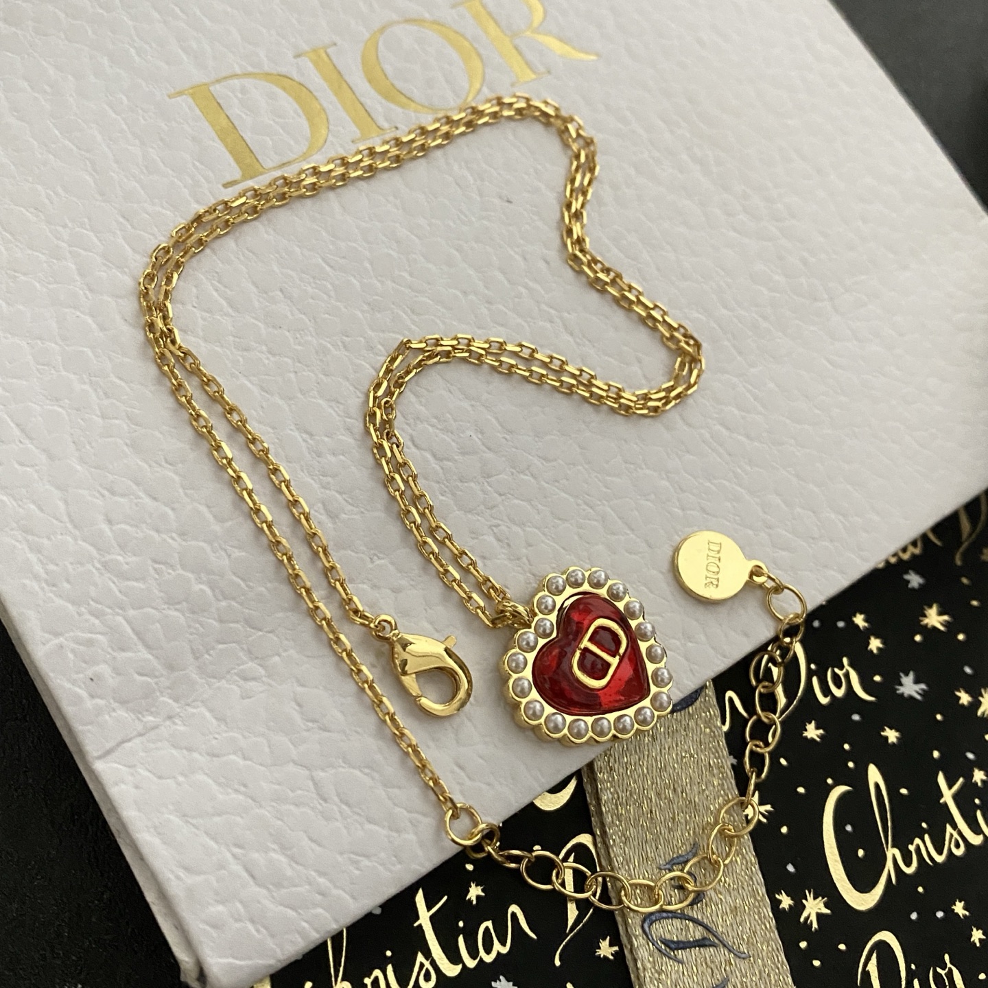 Dior New Necklace Celebrities Wore: Red Carpet Looks 7 i1756722947615 7708 0 1