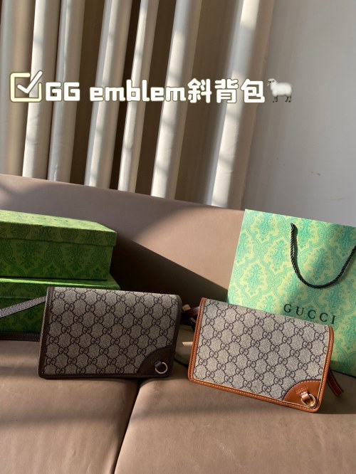 Gucci Emblem Crossbody Bag, Unisex Design, Versatile Style 1 Gucci Emblem Crossbody Bag, Unisex Design, Versatile Style